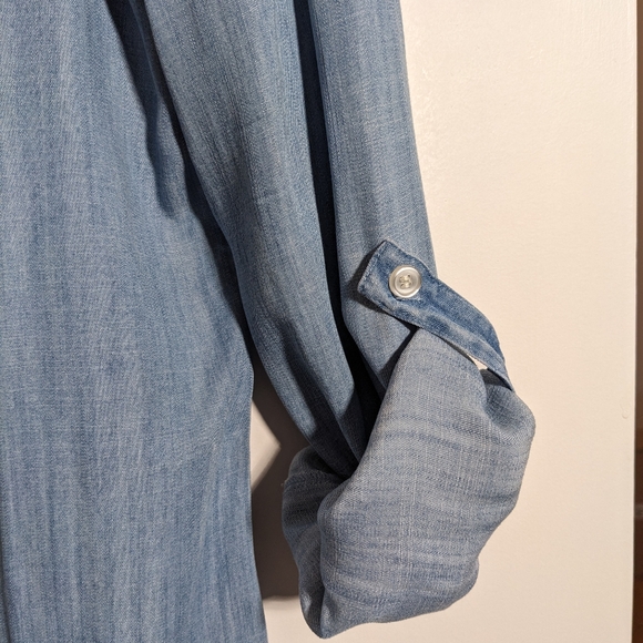 Chambray Button up - Picture 3 of 4
